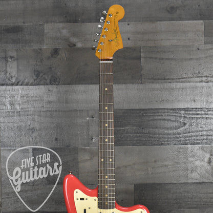 Fender Vintera II Road Worn '50s Jazzmaster Rosewood Fingerboard - Fiesta Red with Hard Shell Case