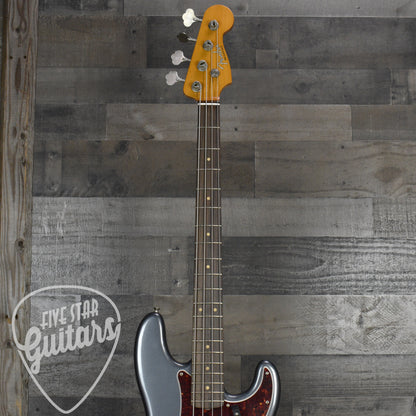 Fender Vintera II Road Worn '60s Precision Bass Rosewood Fingerboard - Charcoal Frost Metallic with Hardshell Case