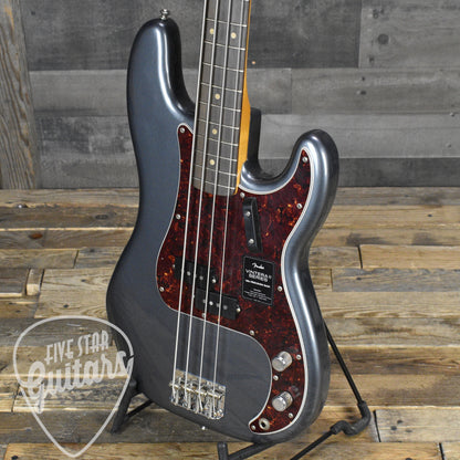 Fender Vintera II Road Worn '60s Precision Bass Rosewood Fingerboard - Charcoal Frost Metallic with Hardshell Case