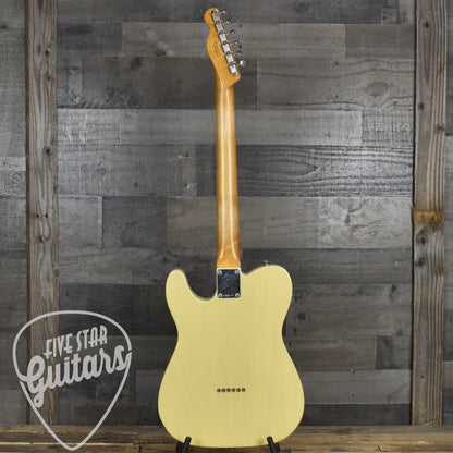 Fender Vintera II Road Worn '60s Telecaster, Maple Fingerboard - Blonde with Hardshell Case
