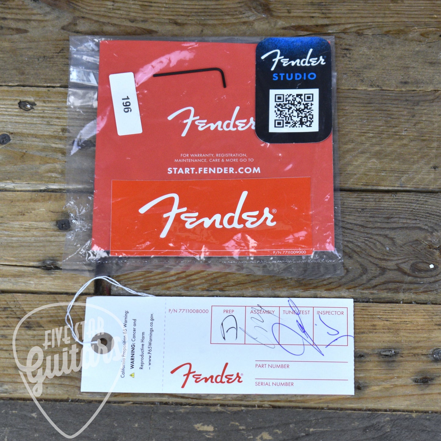 Fender Vintera  III Early 60s Bass VI - Olympic White with Gigbag