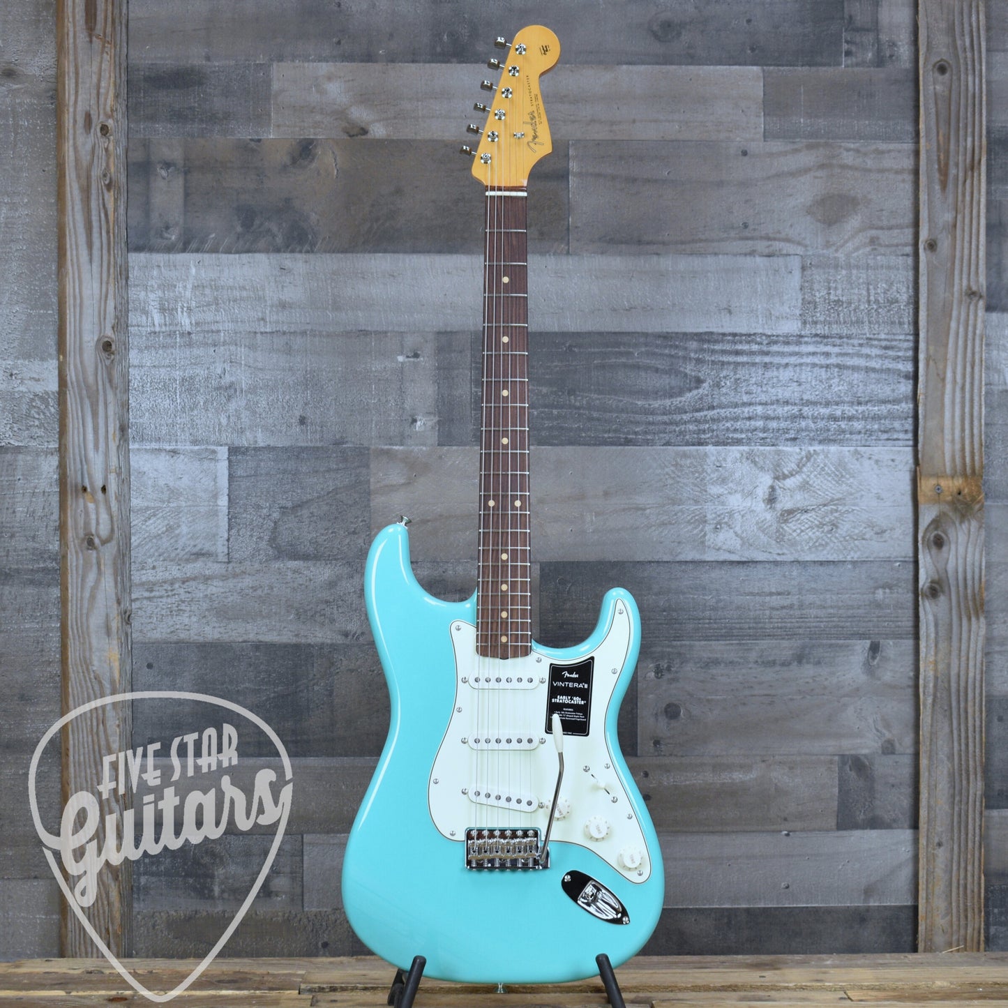 Fender Vintera  III Early 60s Stratocaster - Seafoam Green with Gigbag