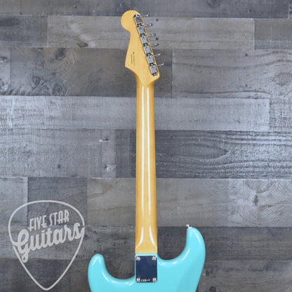 Fender Vintera  III Early 60s Stratocaster - Seafoam Green with Gigbag