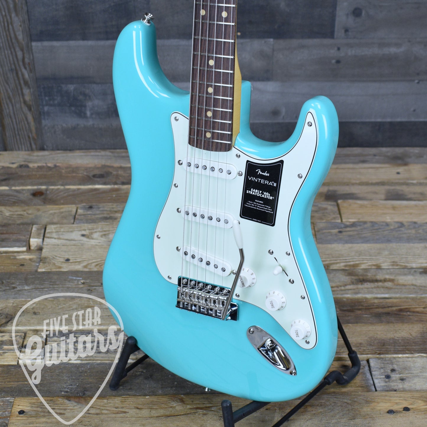 Fender Vintera  III Early 60s Stratocaster - Seafoam Green with Gigbag