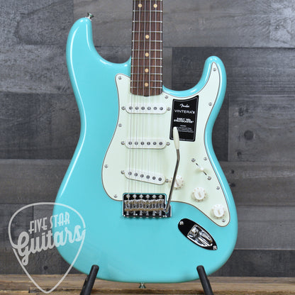 Fender Vintera  III Early 60s Stratocaster - Seafoam Green with Gigbag