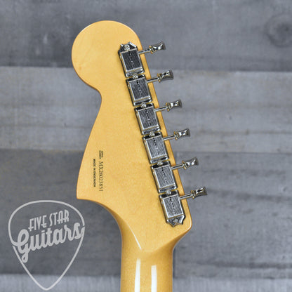 Fender Vintera  III Mid 60s Jaguar - Shell Pink with Gigbag