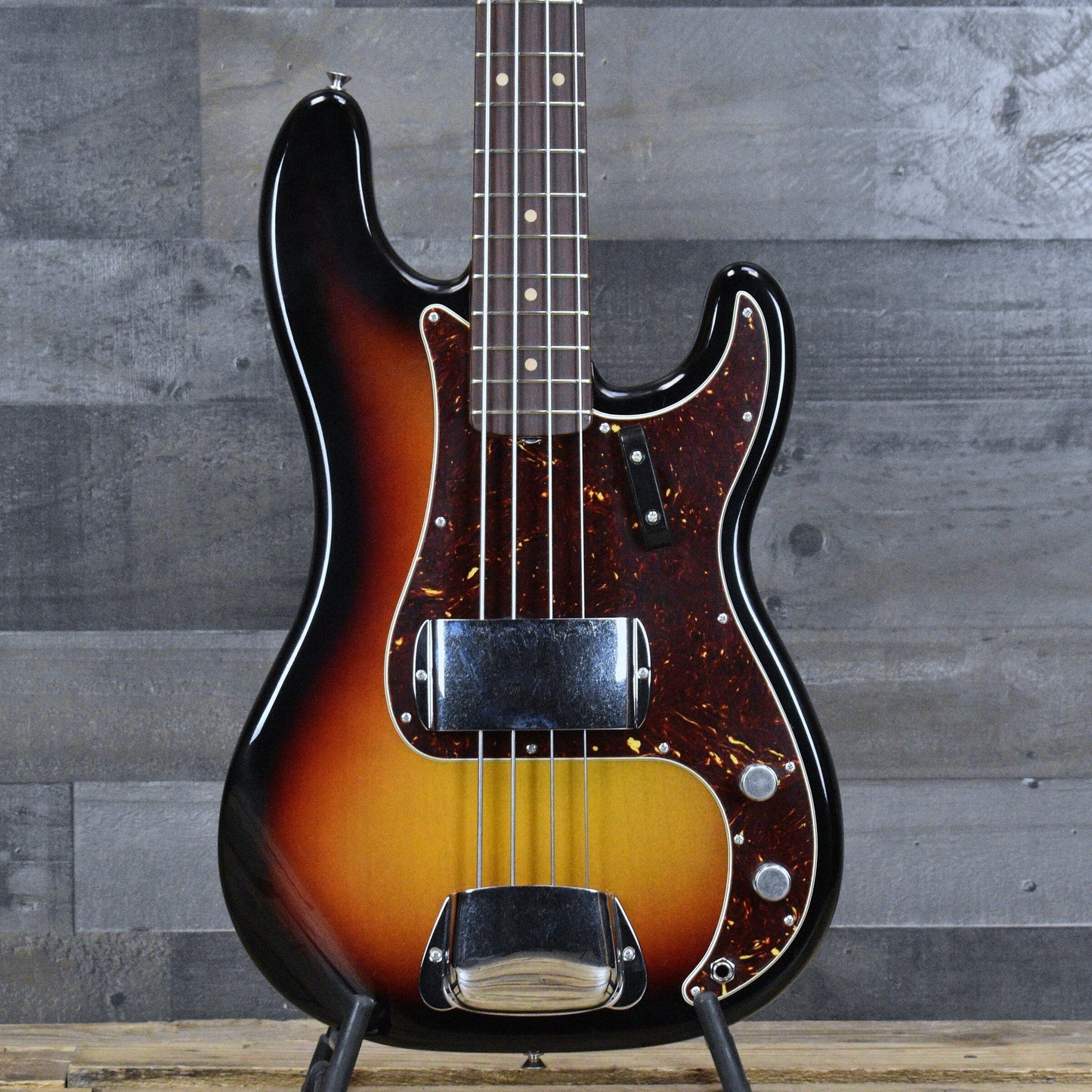 Fender James Jamerson 1962 Precision Bass - 3-Tone Sunburst with Hardshell Case