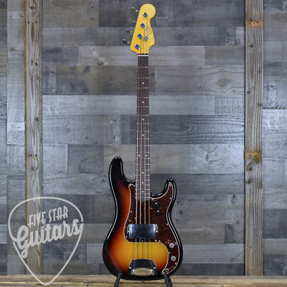 Fender James Jamerson 1962 Precision Bass - 3-Tone Sunburst with Hardshell Case