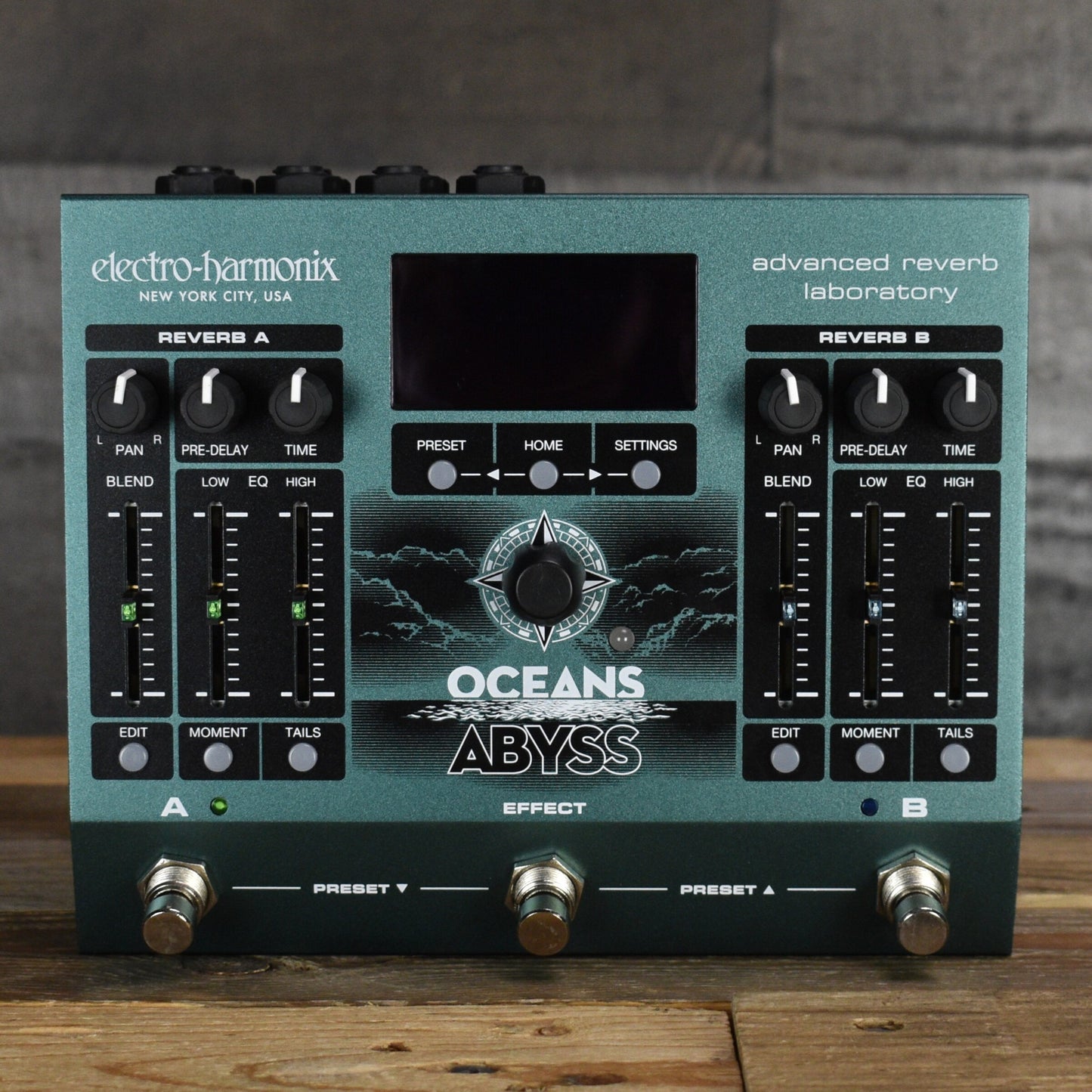 Electro-Harmonix Oceans Abyss Reverb Pedal
