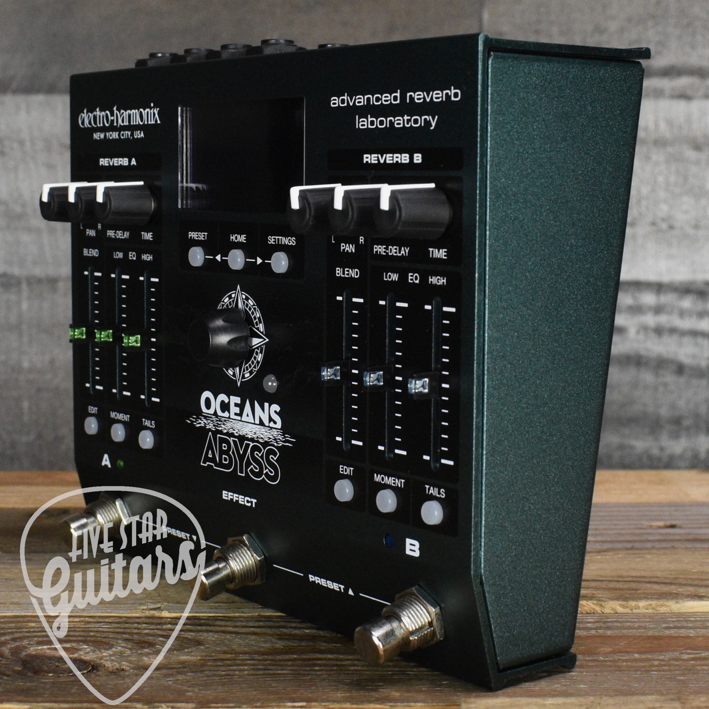 Electro-Harmonix Oceans Abyss Reverb Pedal