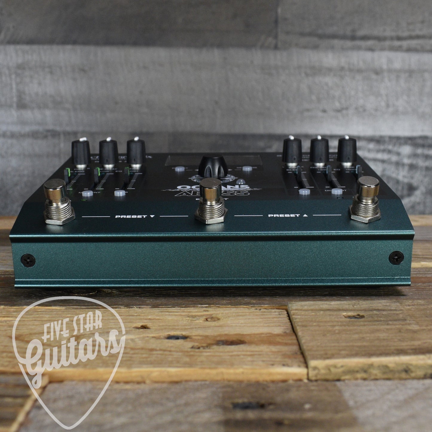 Electro-Harmonix Oceans Abyss Reverb Pedal