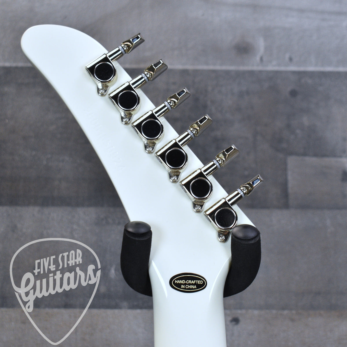 Epiphone Explorer 80s EMG - Classic White with Gigbag