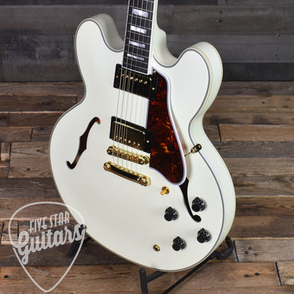 Epiphone Inspired by Gibson Custom 1959 ES-355 - Classic White with Hard Shell Case