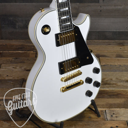Epiphone Inspired by Gibson Custom Les Paul Custom - Alpine White with Hard Shell Case