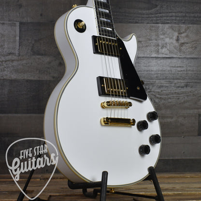 Epiphone Inspired by Gibson Custom Les Paul Custom - Alpine White with Hard Shell Case