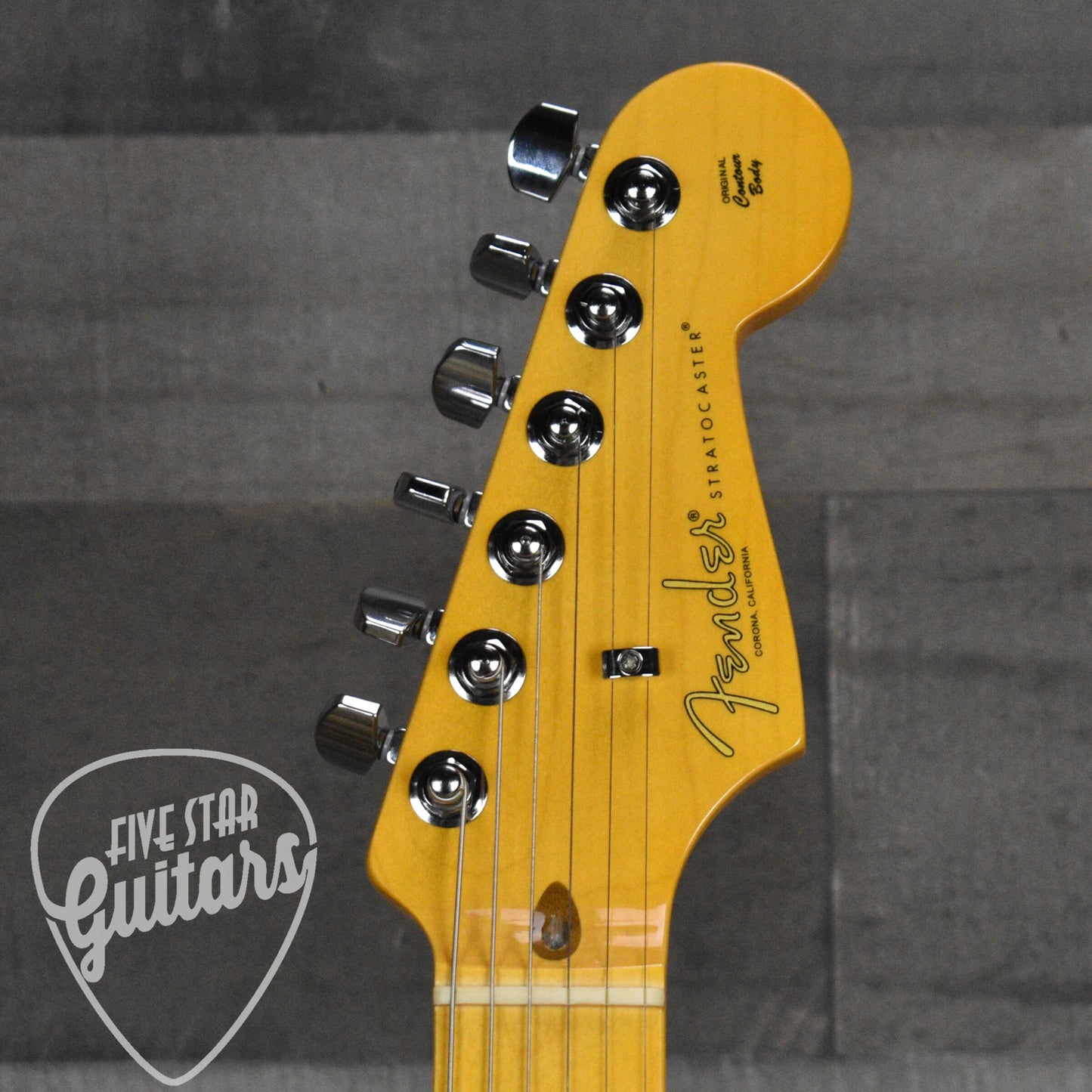 Fender American Professional II Stratocaster - 3 Tone Sunburst with Hard Shell Case