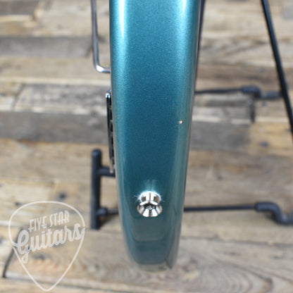 Pre-Owned Fender American Professional Classic Jazzmaster, Rosewood Fingerboard - Faded Sherwood Green Metallic with Gigbag - copy