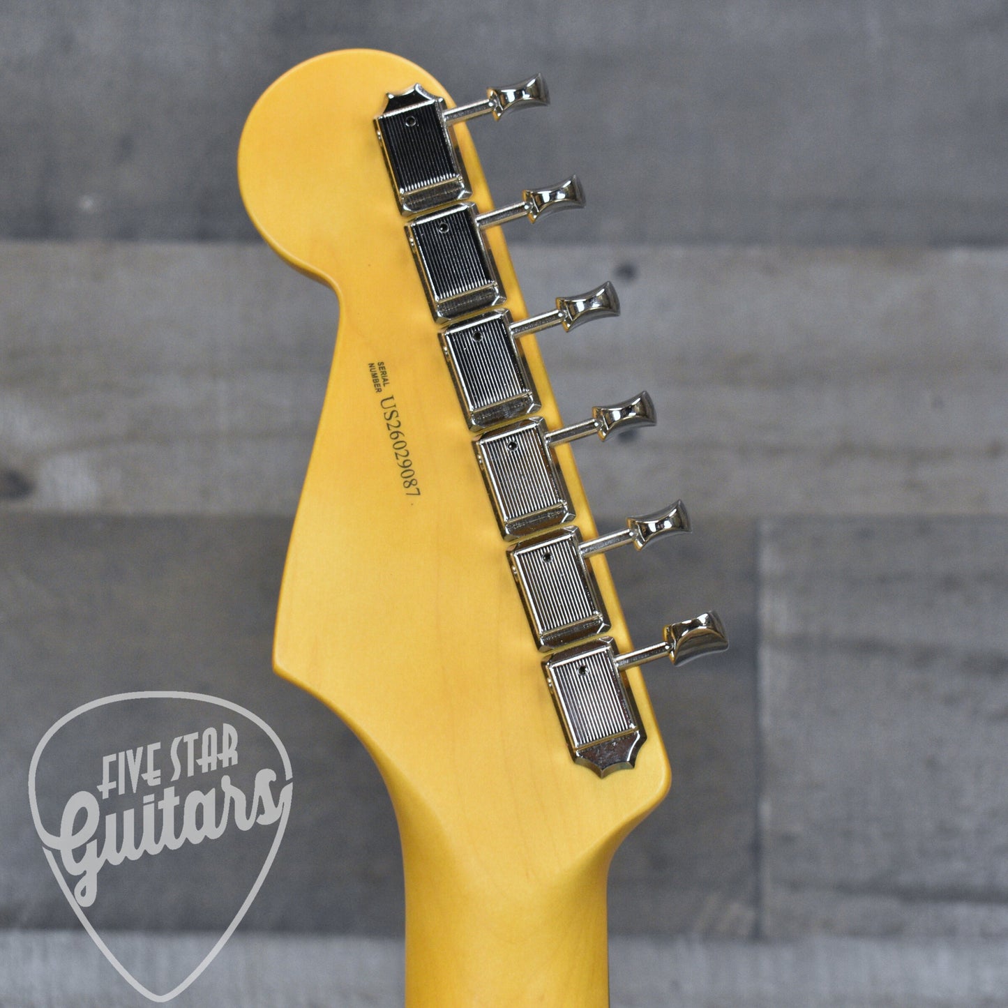 Fender American Professional Classic Stratocaster HSS Rosewood Fingerboard - Faded Sherwood Green Metallic with Deluxe Gigbag