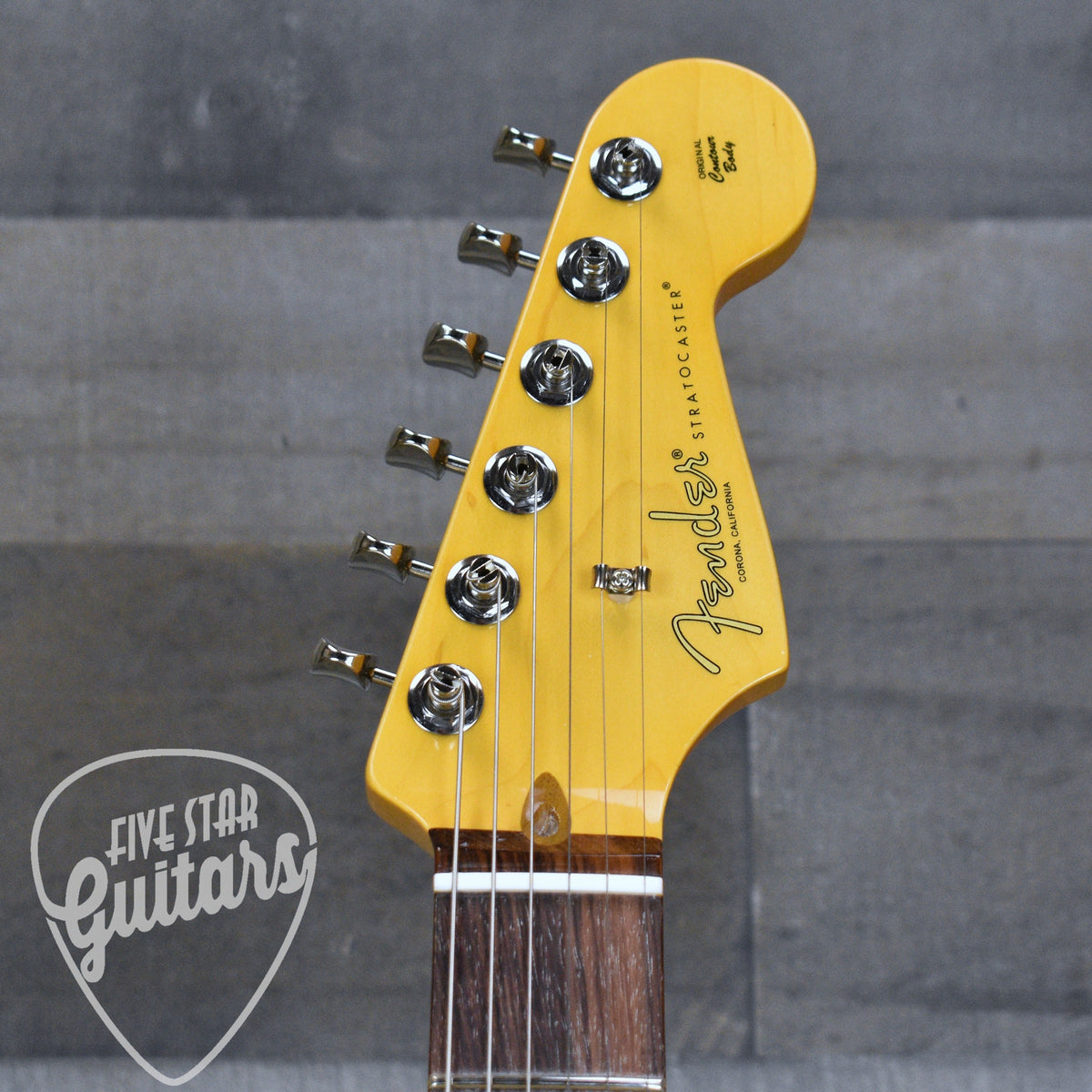 Fender American Professional Classic Stratocaster HSS Rosewood Fingerboard - Faded Sherwood Green Metallic with Deluxe Gigbag