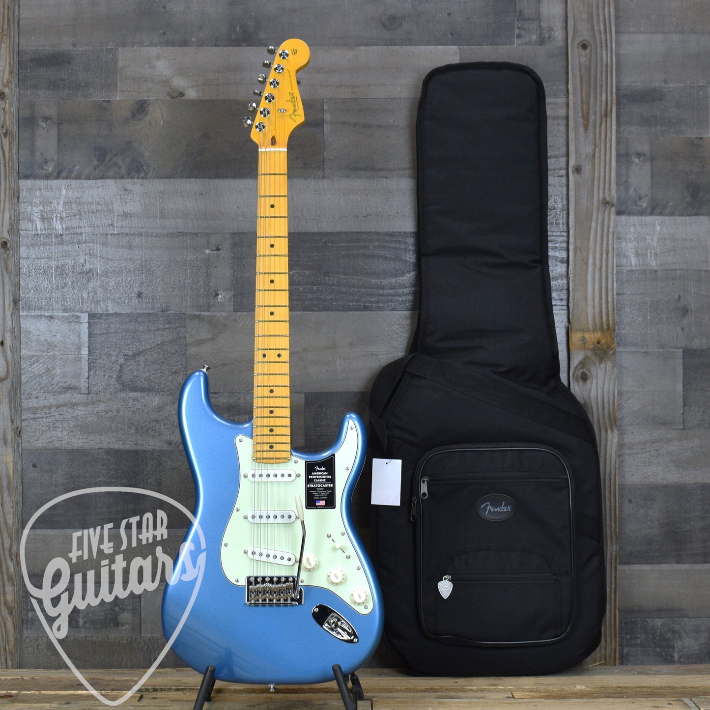 Fender American Professional Classic Stratocaster Maple Fingerboard - Faded Lake Placid Blue with Deluxe Gig Bag