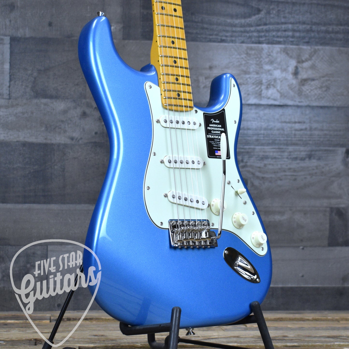 Fender American Professional Classic Stratocaster Maple Fingerboard - Faded Lake Placid Blue with Deluxe Gig Bag
