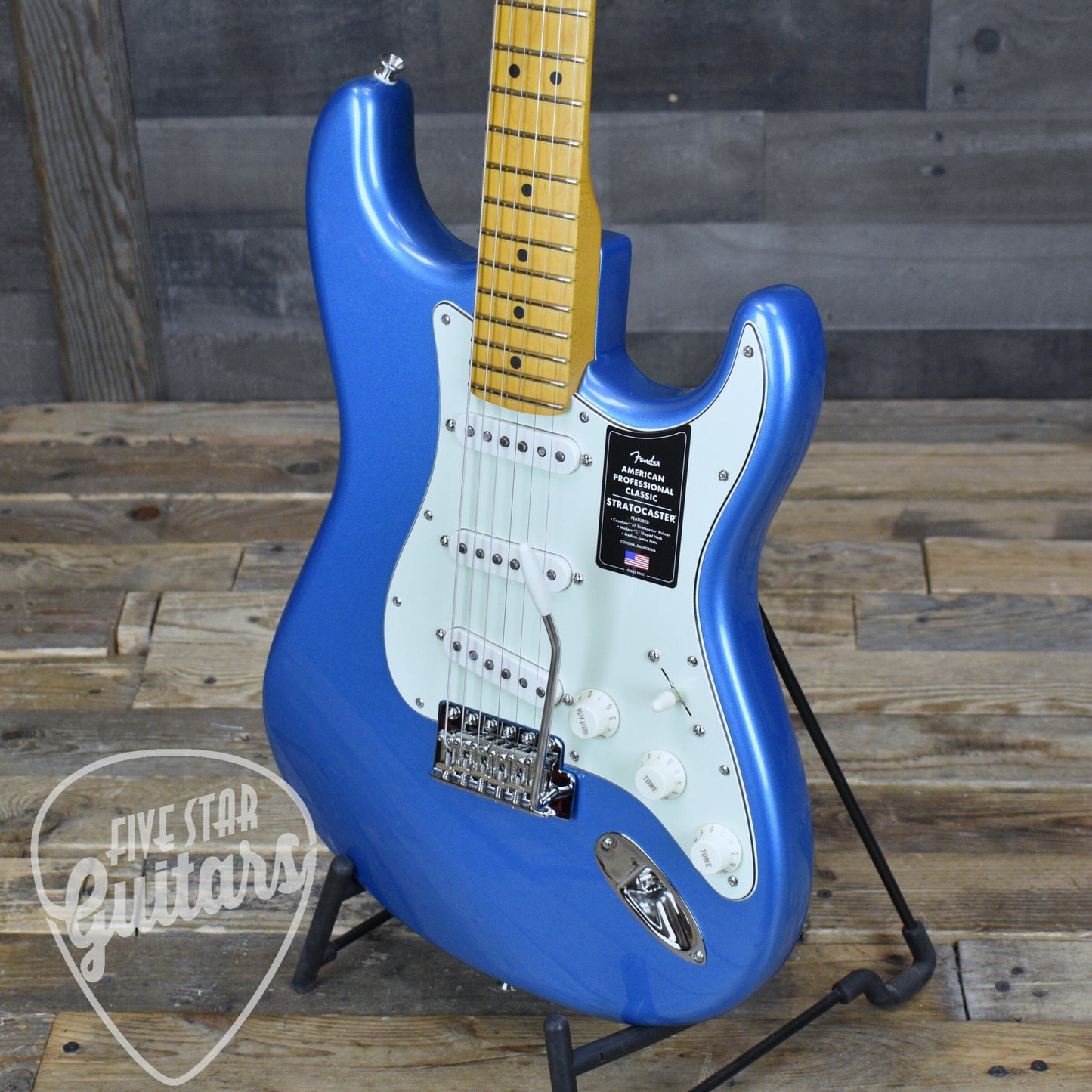 Fender American Professional Classic Stratocaster Maple Fingerboard - Faded Lake Placid Blue with Deluxe Gig Bag