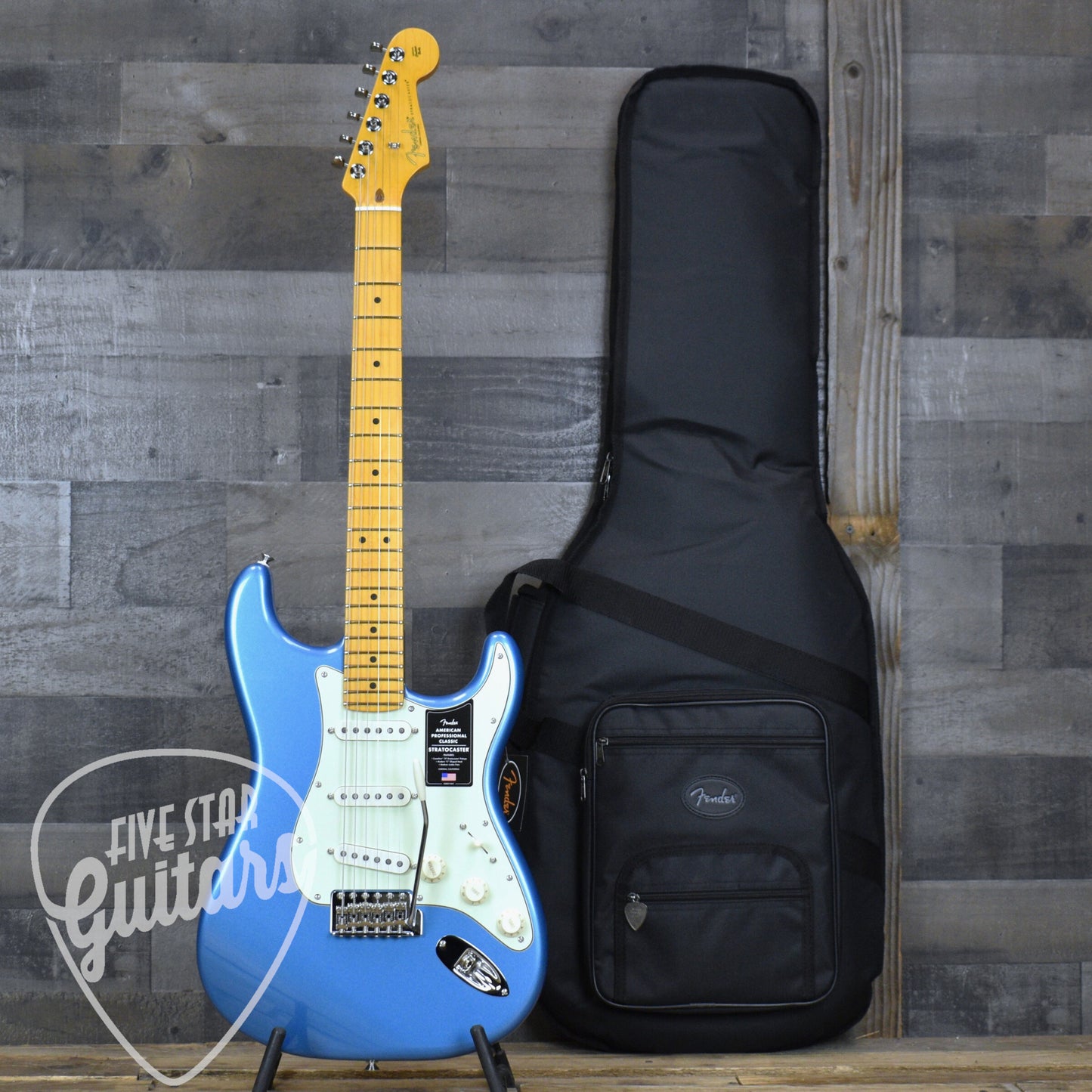 Fender American Professional Classic Stratocaster Maple Fingerboard - Faded Lake Placid Blue with Deluxe Gig Bag