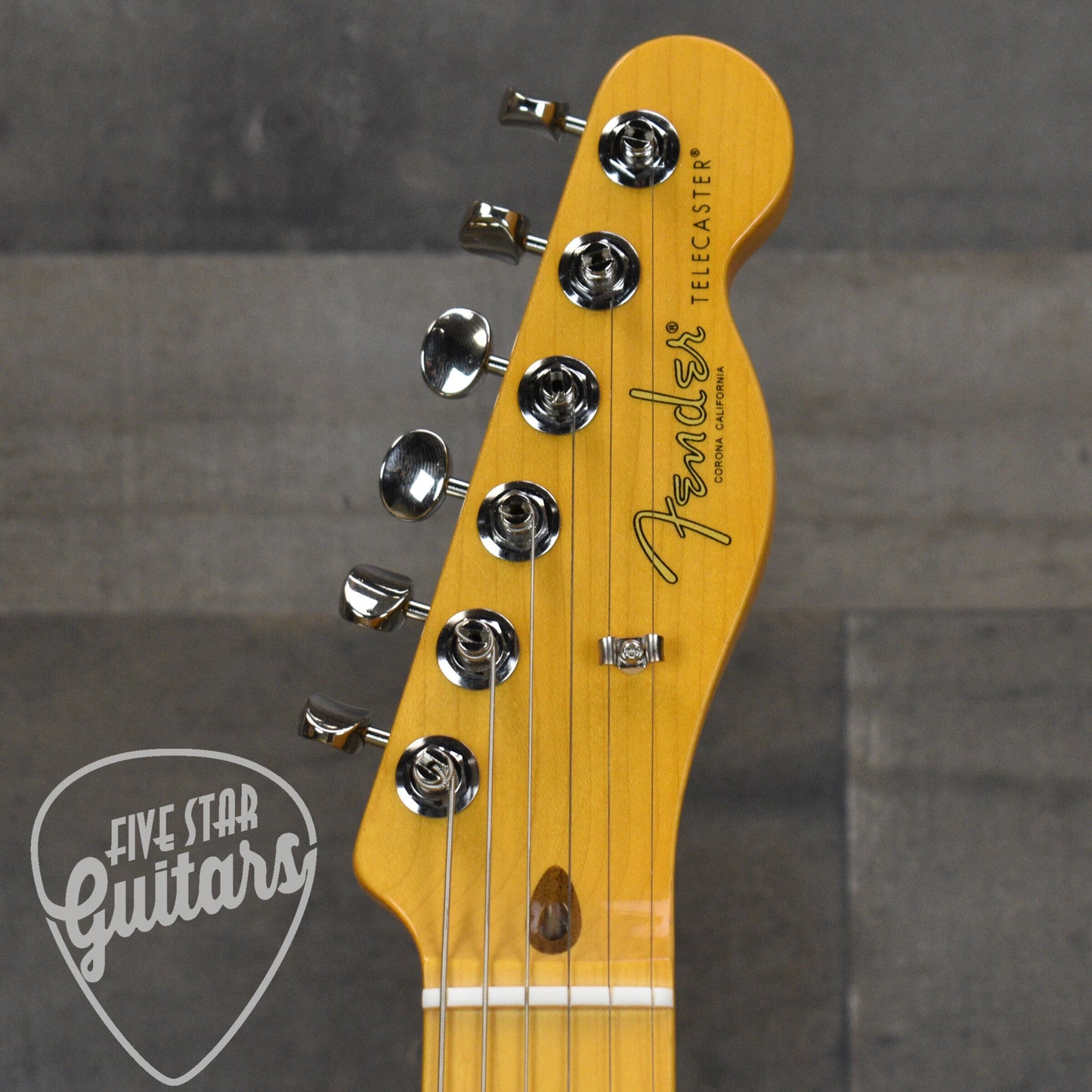 Fender American Professional Classic Telecaster Maple Fingerboard - Butterscotch Blonde with Deluxe Gig Bag