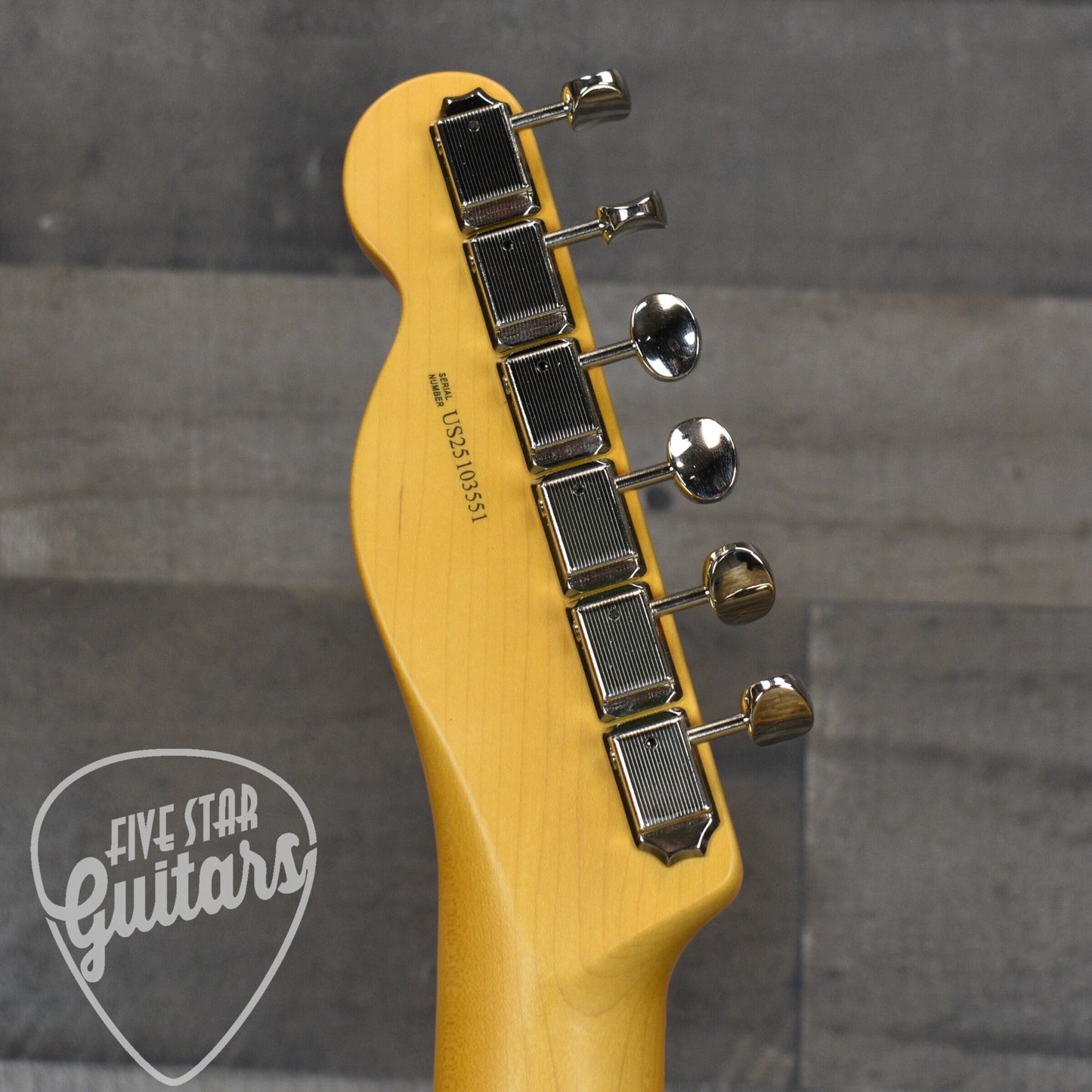 Fender American Professional Classic Telecaster Maple Fingerboard - Butterscotch Blonde with Deluxe Gig Bag