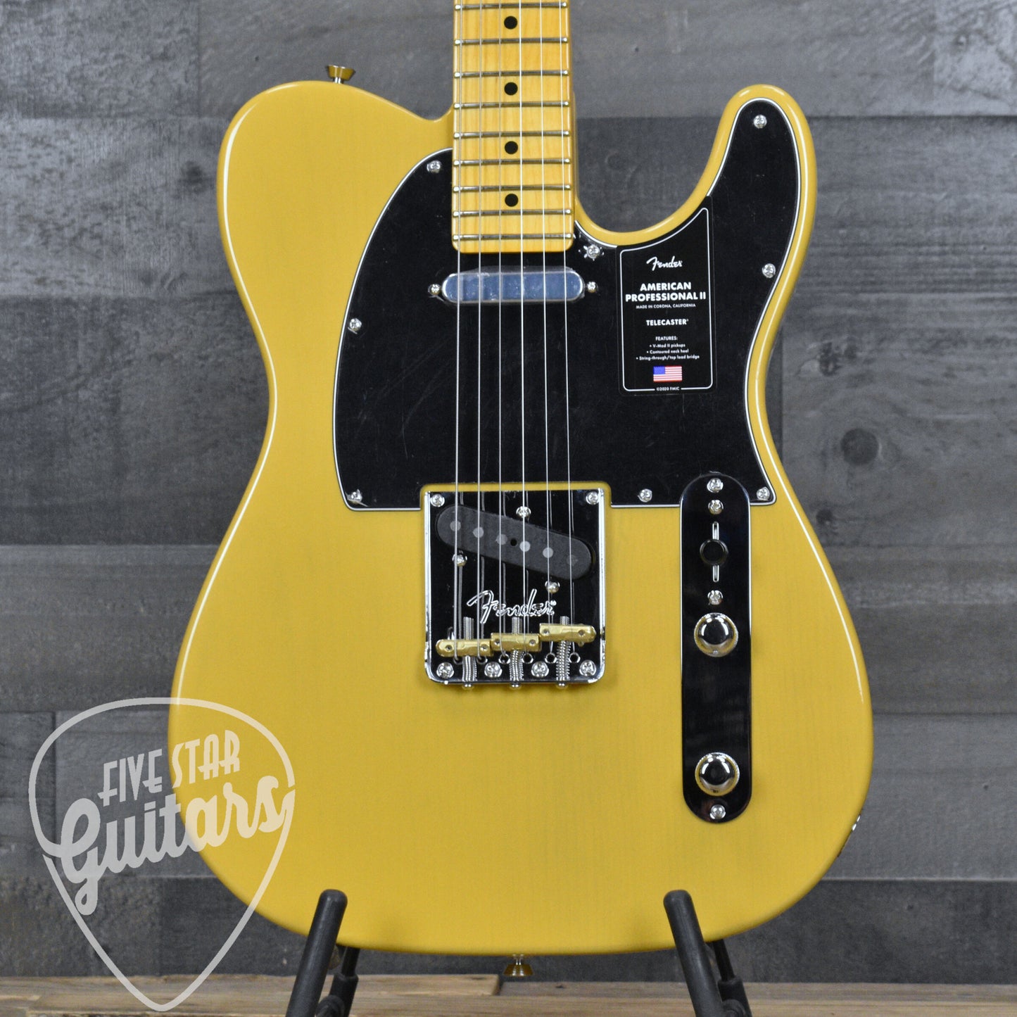 Fender American Professional II Telecaster Maple Fingerboard - Butterscotch Blonde with Deluxe Molded Case