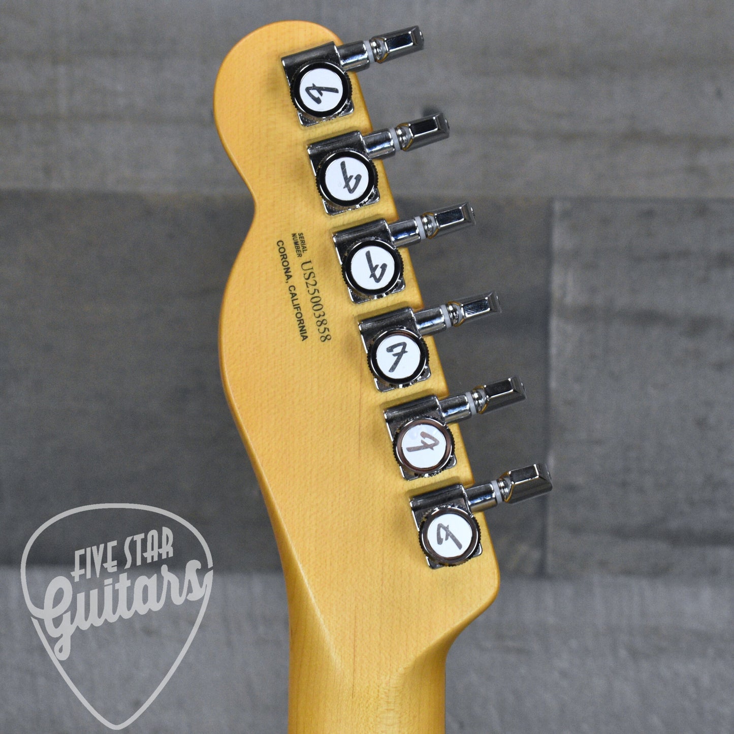 Fender American Ultra II Telecaster Ebony Fingerboard - Texas Tea with Deluxe Molded Case