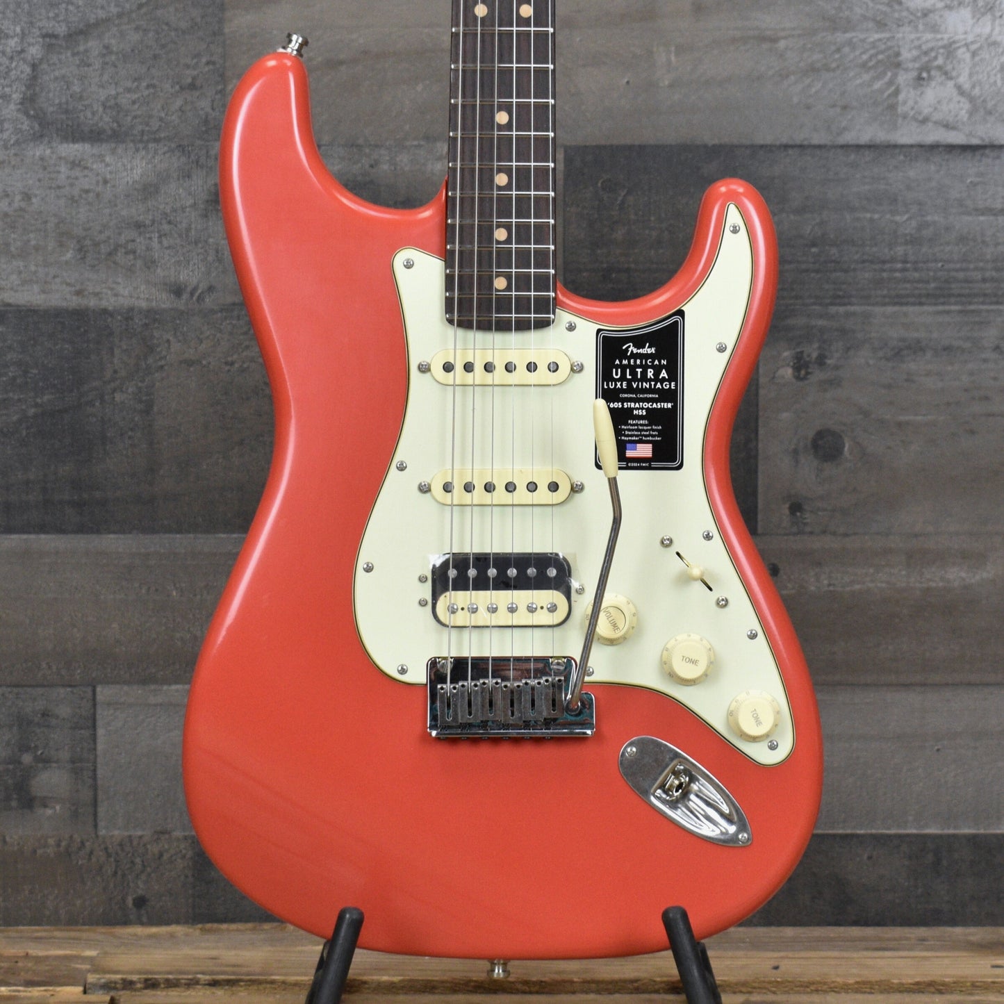 Fender American Ultra Luxe Vintage '60s Stratocaster HSS - Fiesta Red with Fender Deluxe Hardshell Case