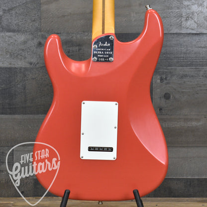 Fender American Ultra Luxe Vintage '60s Stratocaster HSS - Fiesta Red with Fender Deluxe Hardshell Case
