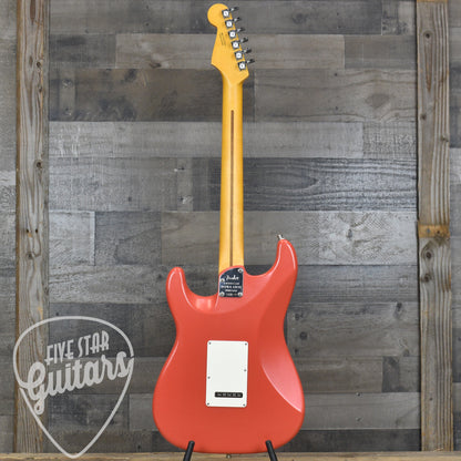 Fender American Ultra Luxe Vintage '60s Stratocaster HSS - Fiesta Red with Fender Deluxe Hardshell Case