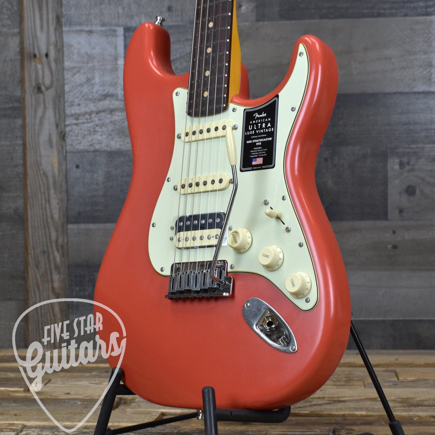 Fender American Ultra Luxe Vintage '60s Stratocaster HSS - Fiesta Red with Fender Deluxe Hardshell Case