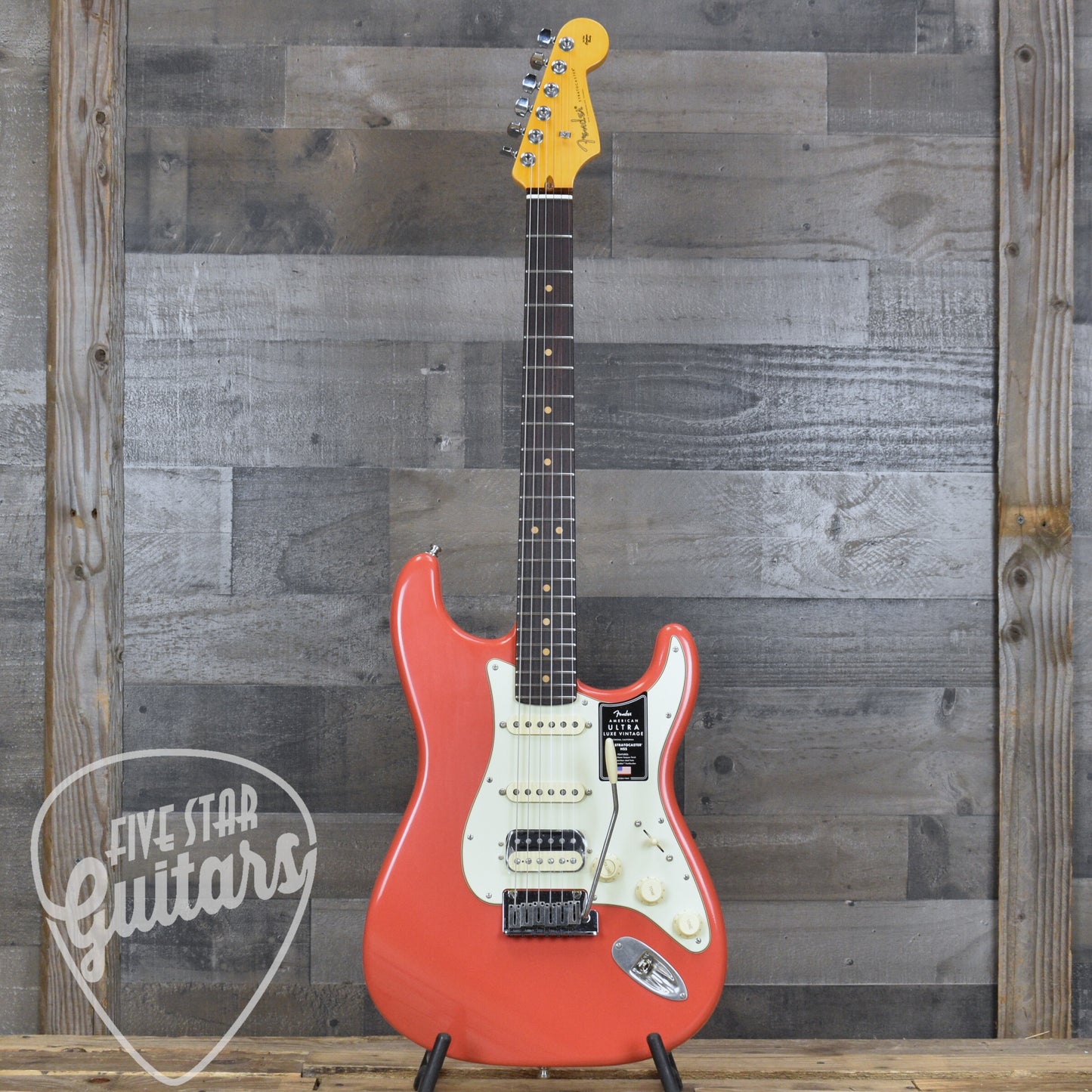 Fender American Ultra Luxe Vintage '60s Stratocaster HSS - Fiesta Red with Fender Deluxe Hardshell Case