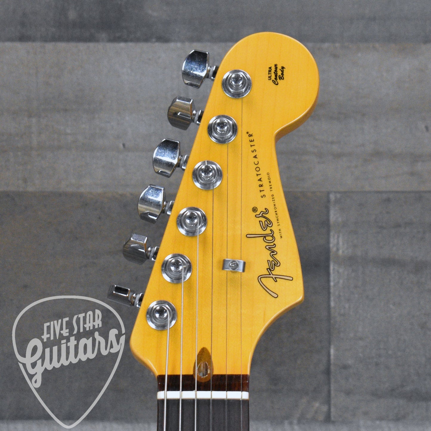 Fender American Ultra Luxe Vintage '60s Stratocaster HSS - Fiesta Red with Fender Deluxe Hardshell Case