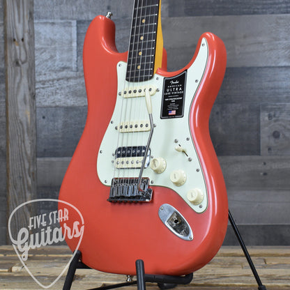 Fender American Ultra Luxe Vintage '60s Stratocaster HSS - Fiesta Red with Fender Deluxe Hardshell Case