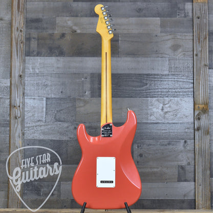 Fender American Ultra Luxe Vintage '60s Stratocaster HSS - Fiesta Red with Fender Deluxe Hardshell Case