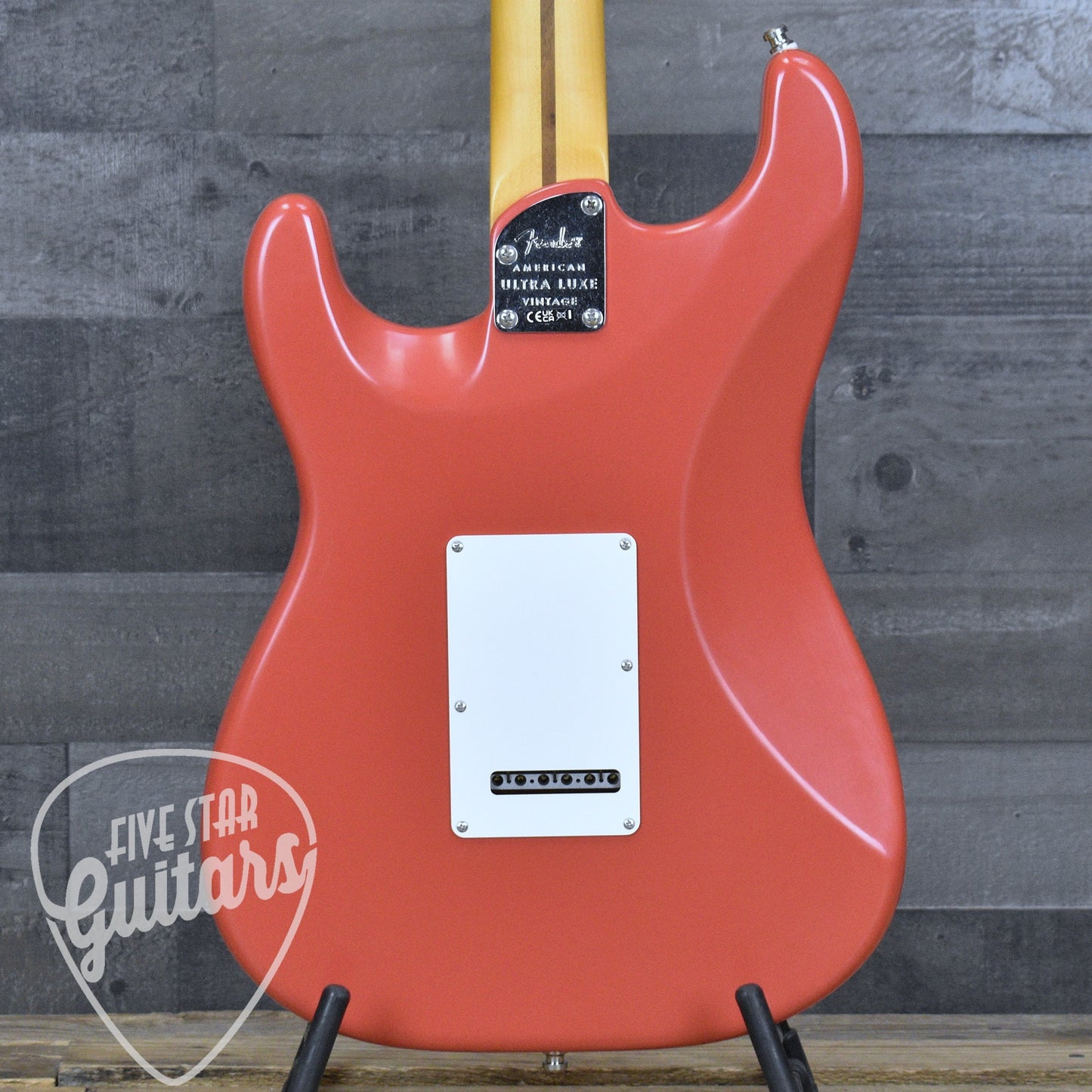 Fender American Ultra Luxe Vintage '60s Stratocaster HSS - Fiesta Red with Fender Deluxe Hardshell Case