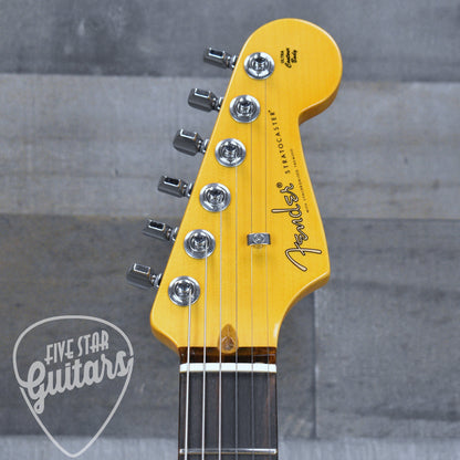Fender American Ultra Luxe Vintage '60s Stratocaster HSS - Fiesta Red with Fender Deluxe Hardshell Case
