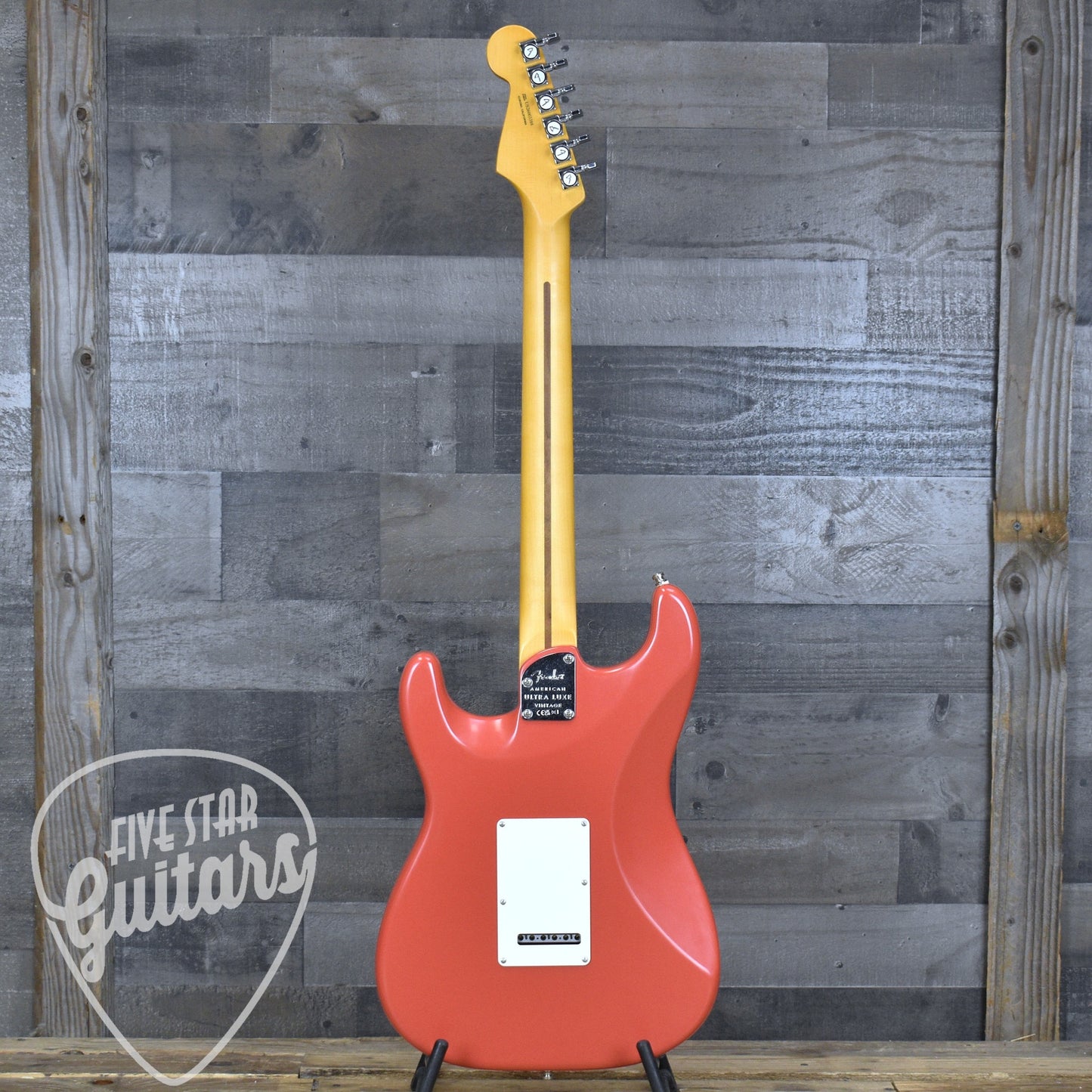 Fender American Ultra Luxe Vintage '60s Stratocaster HSS - Fiesta Red with Fender Deluxe Hardshell Case