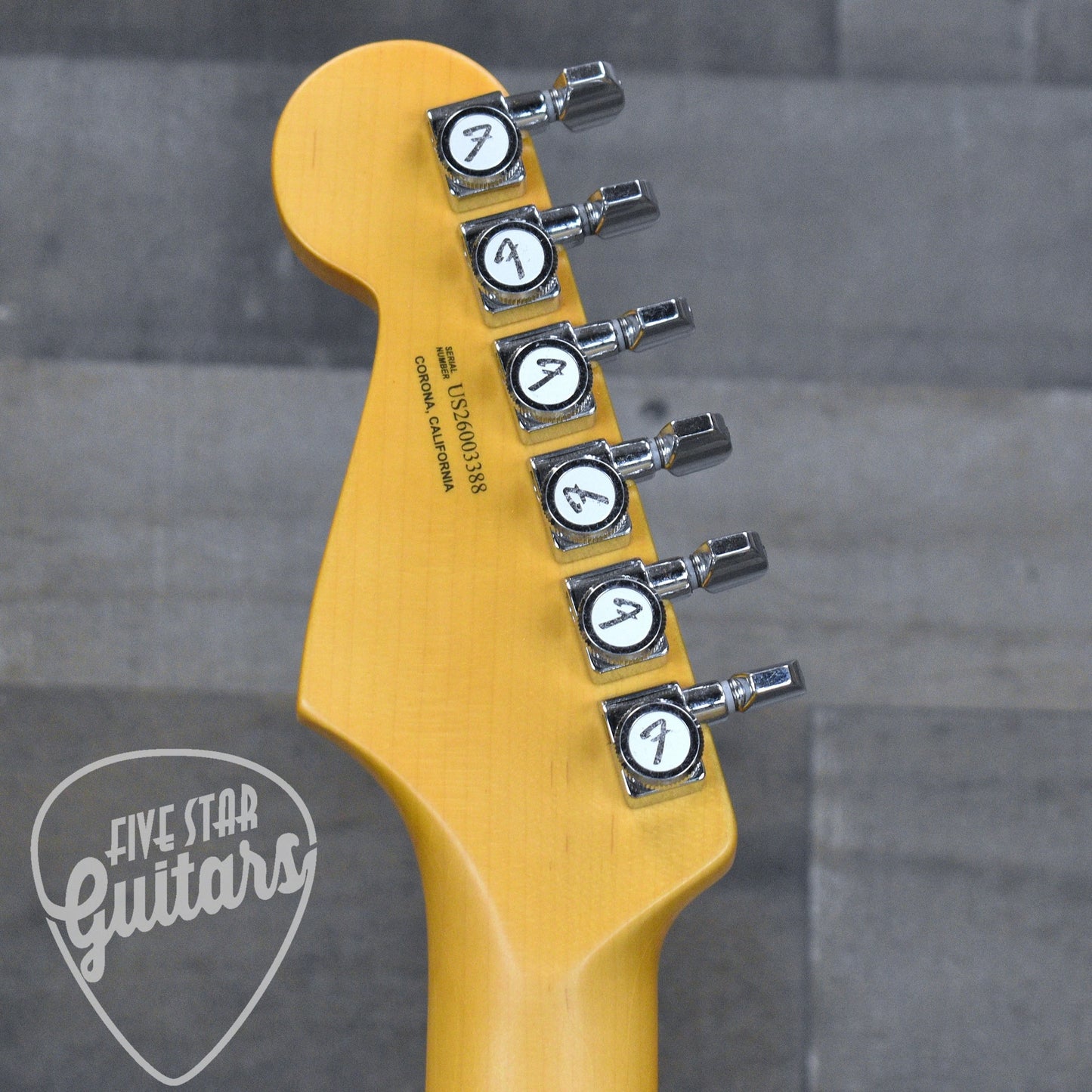 Fender American Ultra Luxe Vintage '60s Stratocaster HSS - Fiesta Red with Fender Deluxe Hardshell Case