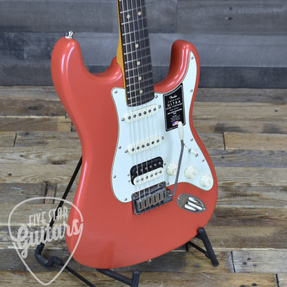 Fender American Ultra Luxe Vintage '60s Stratocaster HSS - Fiesta Red with Fender Deluxe Hardshell Case