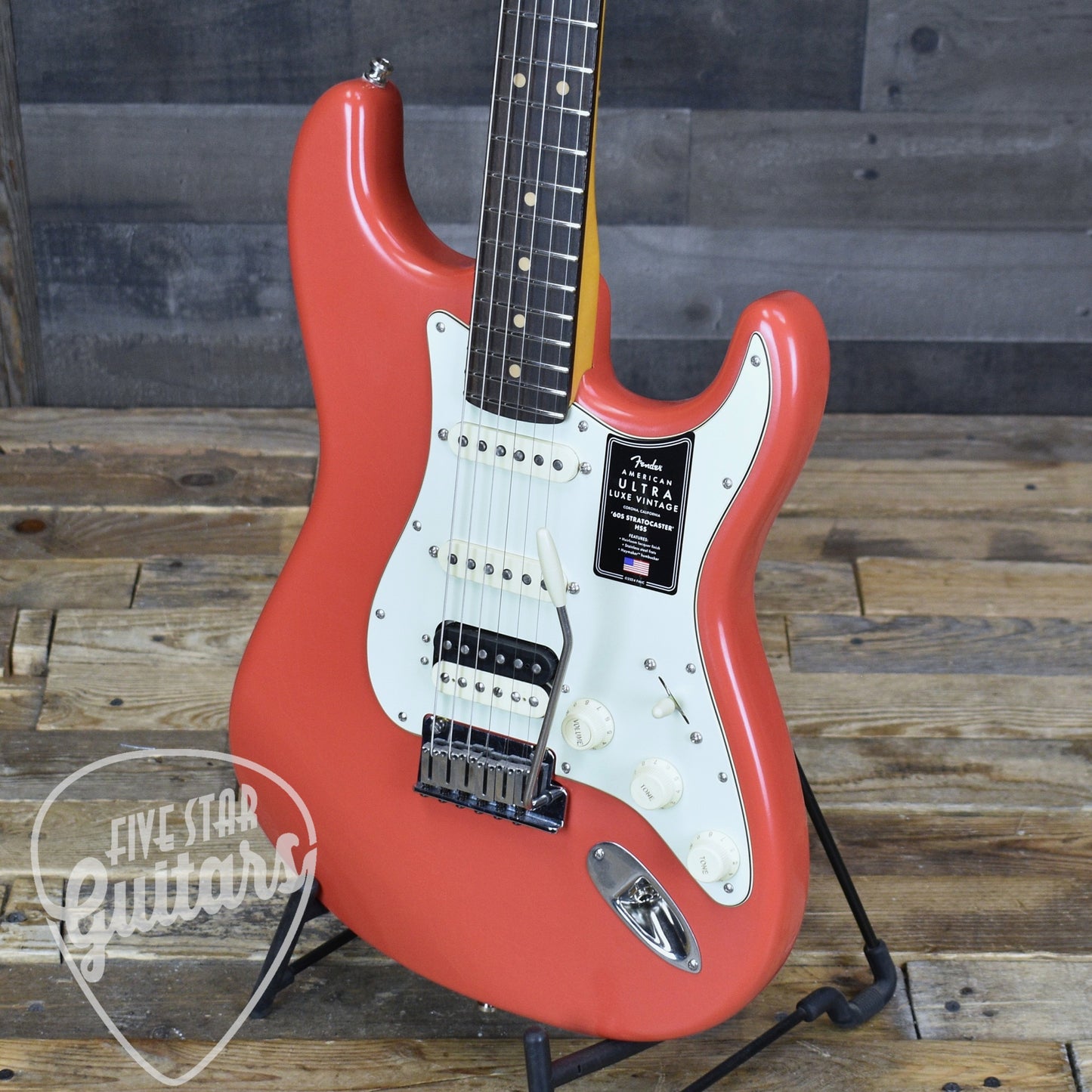Fender American Ultra Luxe Vintage '60s Stratocaster HSS - Fiesta Red with Fender Deluxe Hardshell Case