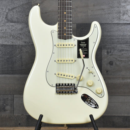 Fender American Vintage II 1961 Stratocaster Rosewood Fingerboard - Olympic White with Hard Shell Case