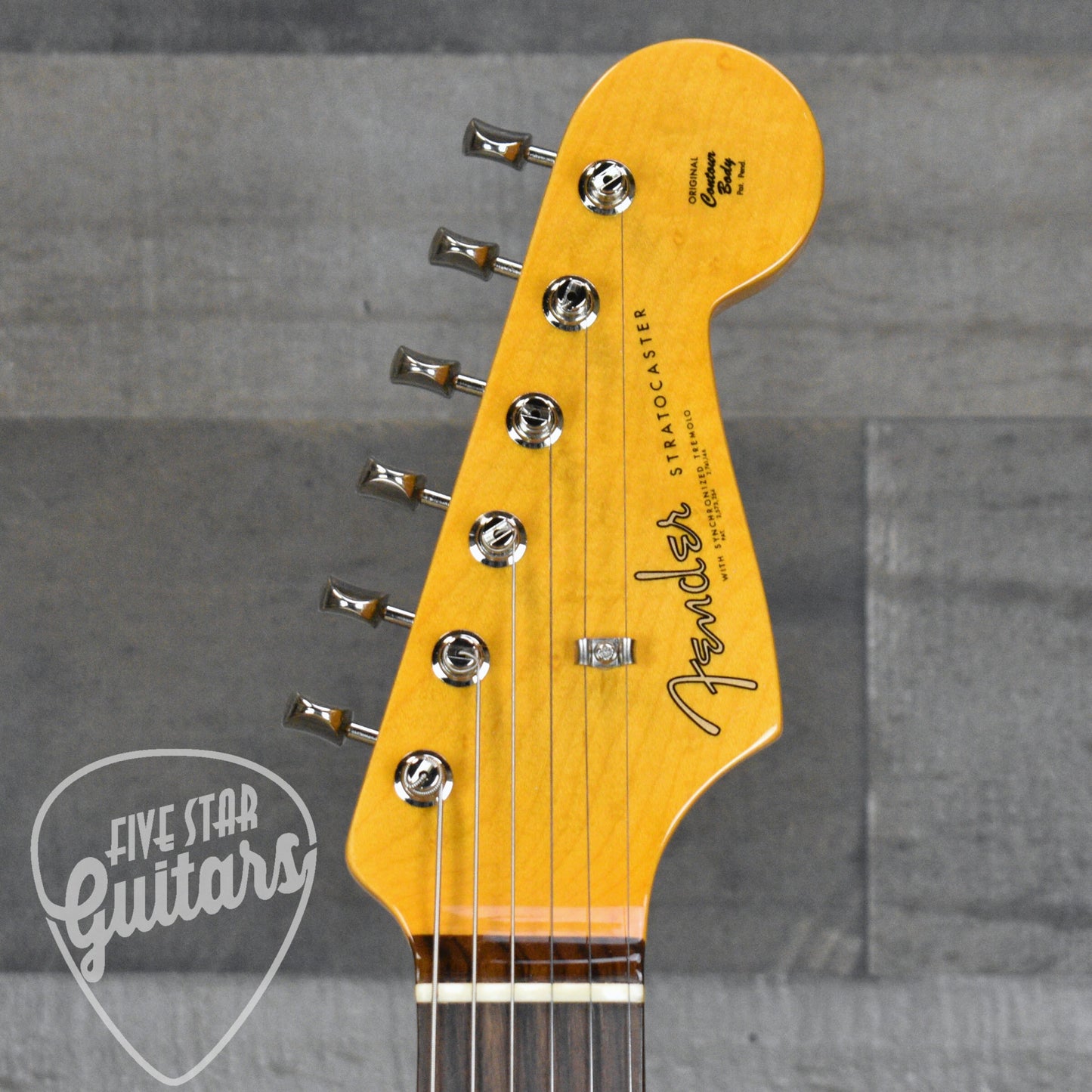 Fender American Vintage II 1961 Stratocaster Rosewood Fingerboard - Olympic White with Hard Shell Case