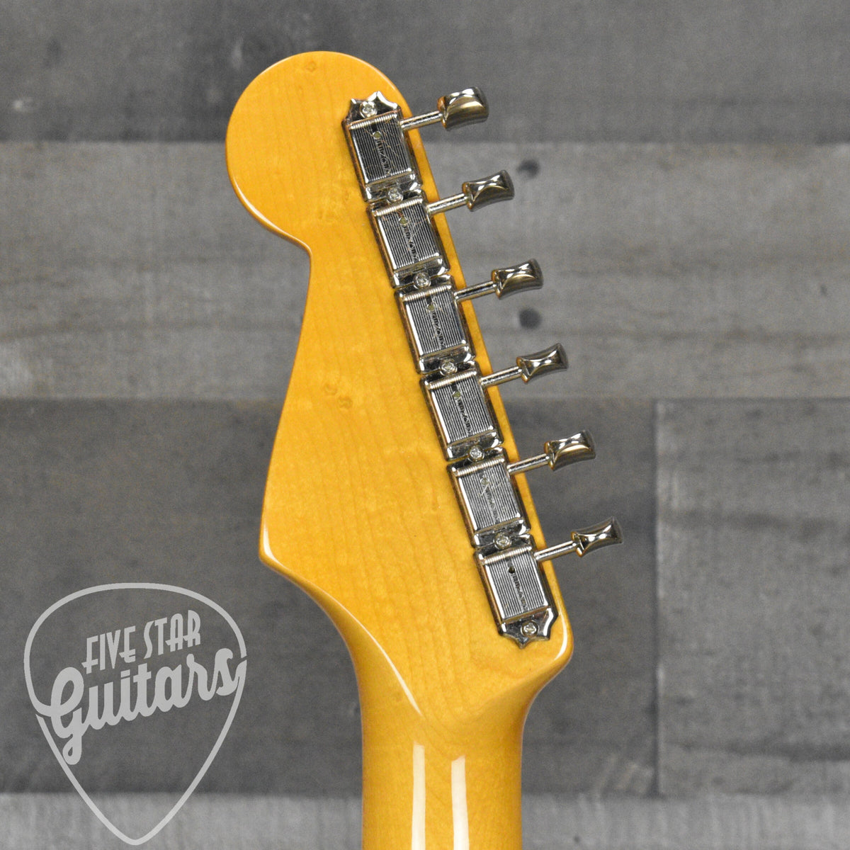 Fender American Vintage II 1961 Stratocaster Rosewood Fingerboard - Olympic White with Hard Shell Case