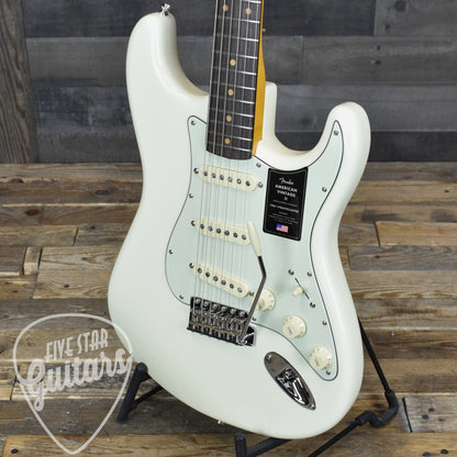 Fender American Vintage II 1961 Stratocaster Rosewood Fingerboard - Olympic White with Hard Shell Case