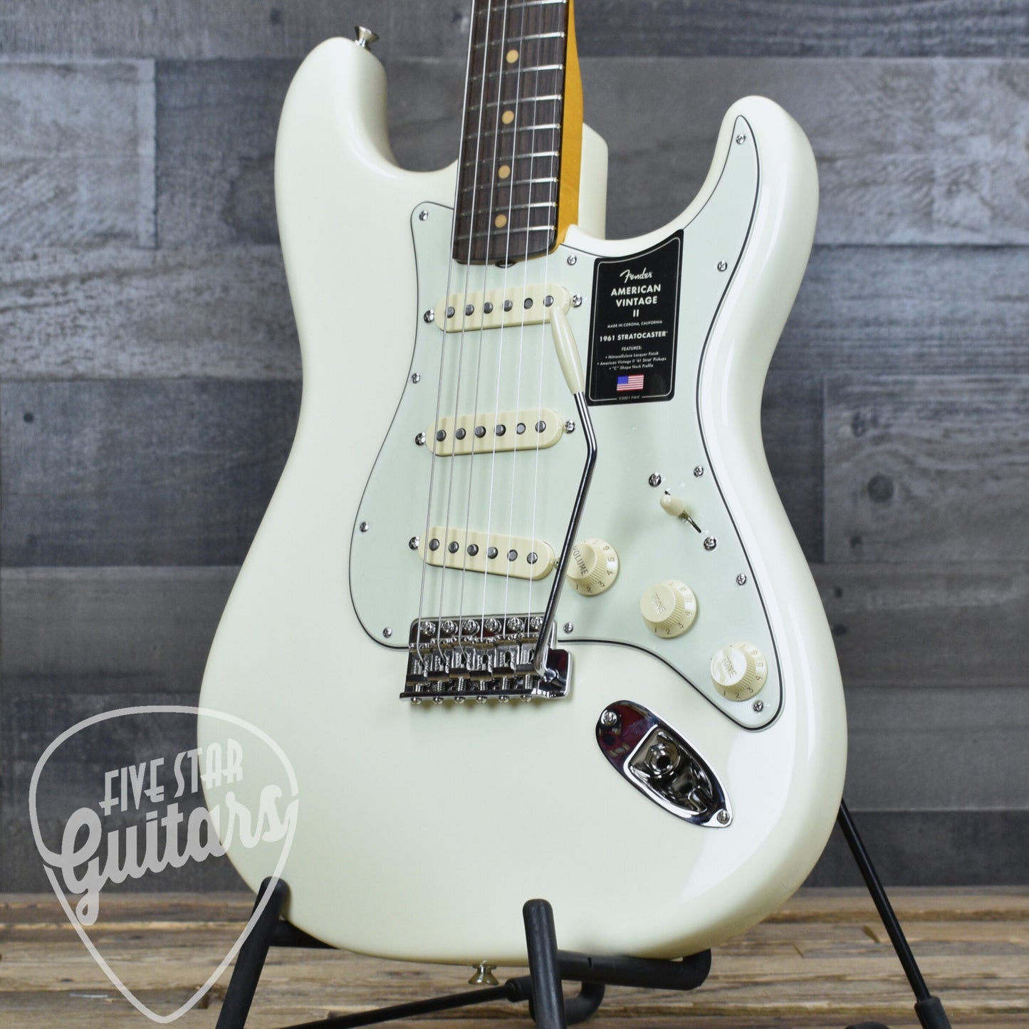 Fender American Vintage II 1961 Stratocaster Rosewood Fingerboard - Olympic White with Hard Shell Case